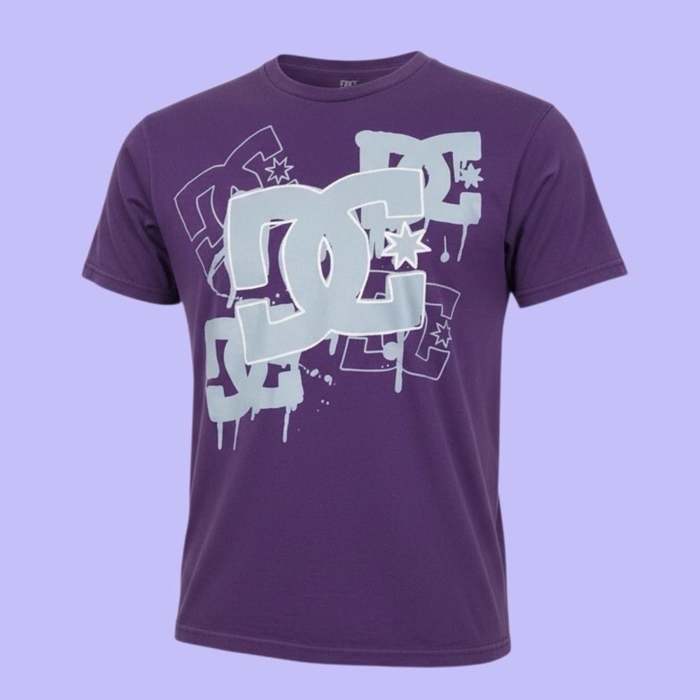 SOLD ‼️2 FOR $28 | Early 2000s DC Purple Graphic Tee - Picture 2 of 6